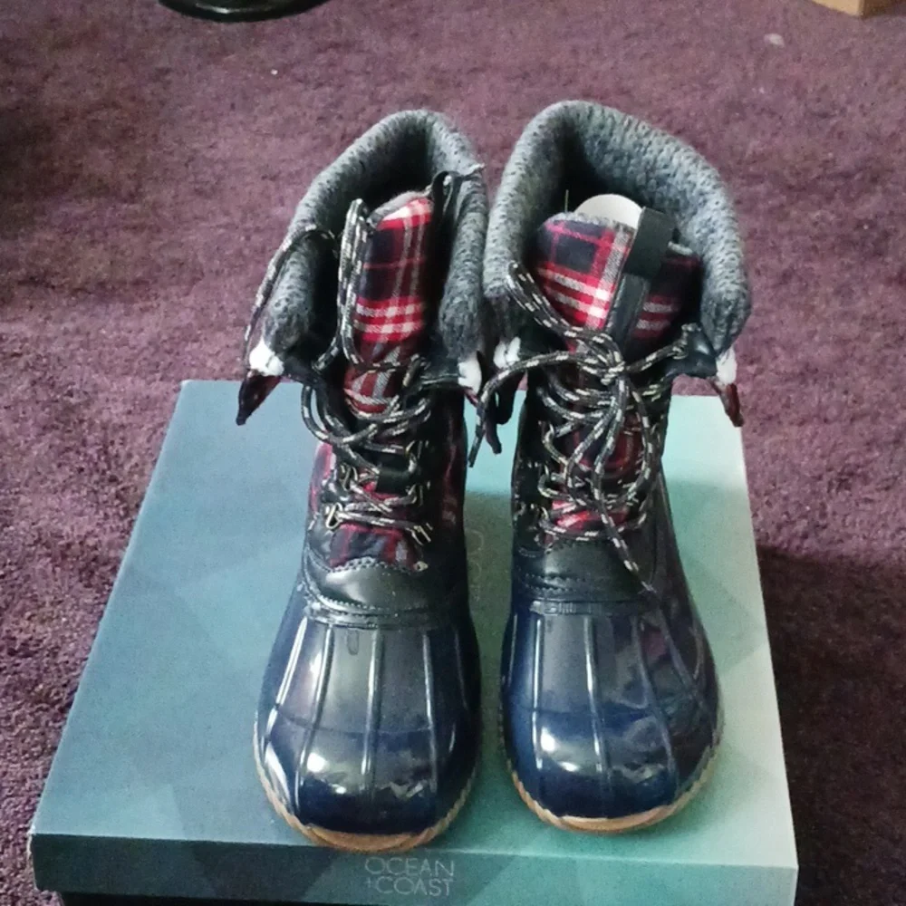 Boots - Picture 1 of 4